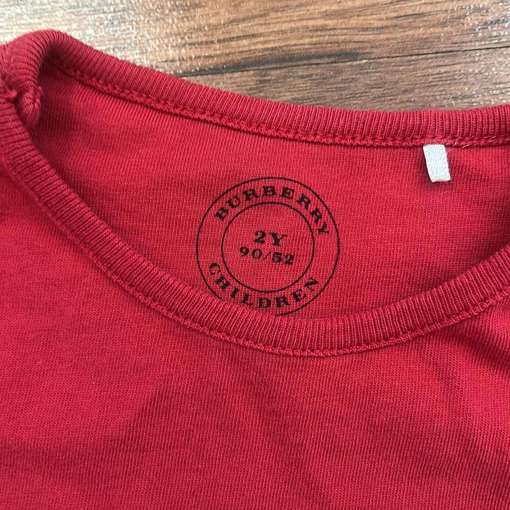 Burberry tshirt - Picture 3 of 6